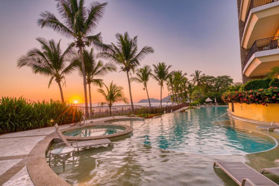 Secretjaco - Luxury Beach Front Penthouse With Pool & Jacuzzi Jacó Exterior foto
